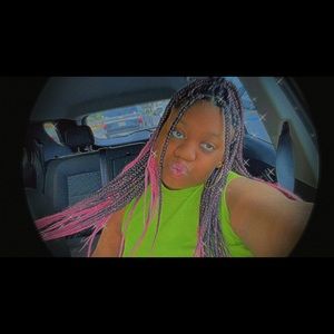 Meet your Posher, Laniece